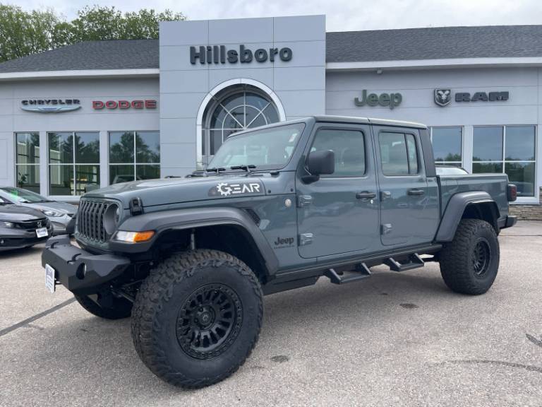 2026 Jeep Gladiator Sport