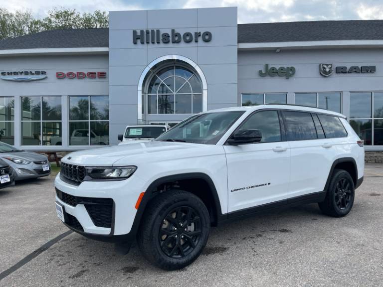 2026 Jeep Grand Cherokee L Laredo Altitude