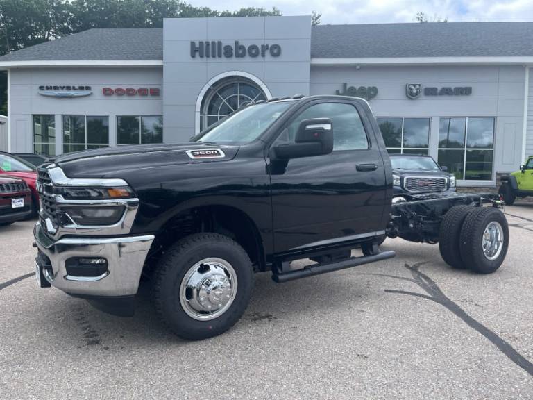 2026 RAM 3500 Chassis Cab Tradesman