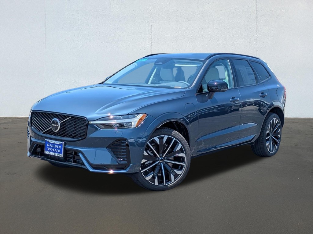 2026 Volvo XC60 Plug-In Hybrid Ultra, T8 AWD Electric/Gasoline, Dark