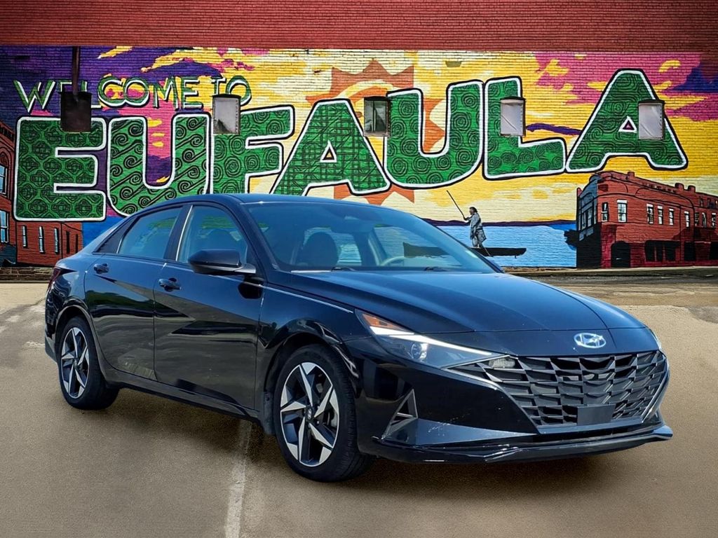 Used 2023 Hyundai Elantra SEL