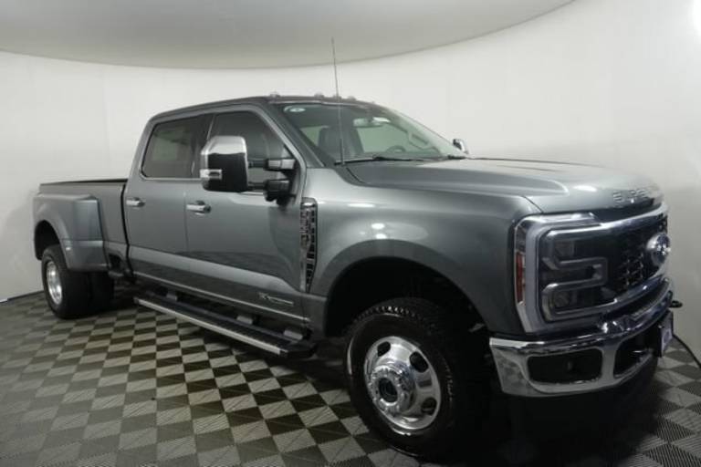 2026 Ford Super Duty F-350 DRW LARIAT