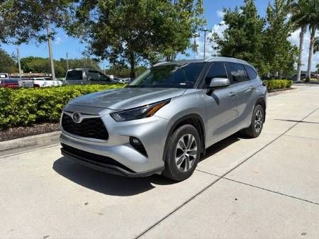 2025 Toyota Highlander XLE