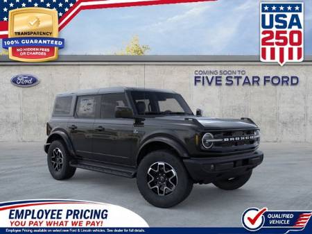 2026 Ford Bronco Outer Banks