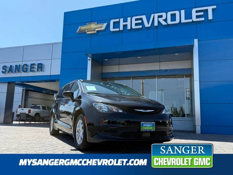 2023 Chrysler Voyager LX