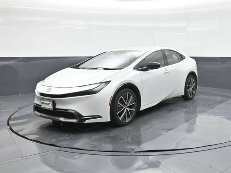 2025 Toyota Prius XLE
