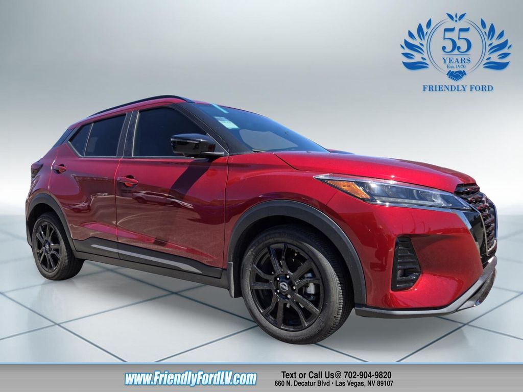 2023 Nissan Kicks SR