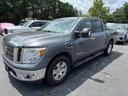 2017 Nissan Titan SV