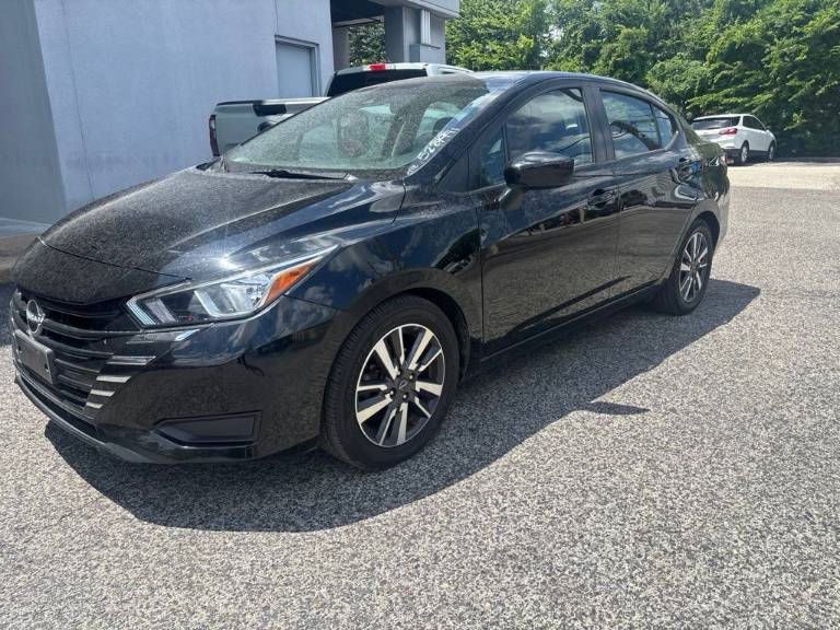 2023 Nissan Versa SV