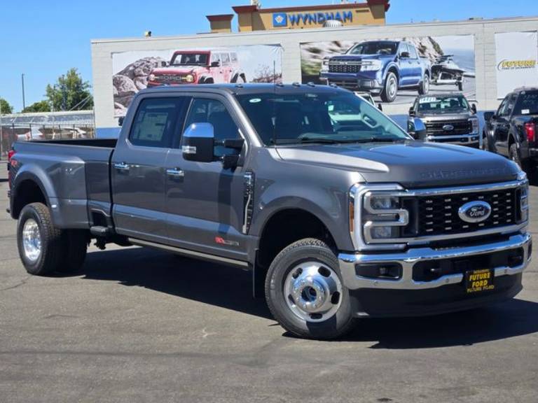 2026 Ford F-350SD LARIAT Crew Cab 4WD