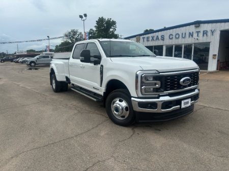 2026 Ford Super Duty F-350 DRW LARIAT