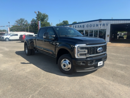 2026 Ford Super Duty F-350 DRW Platinum