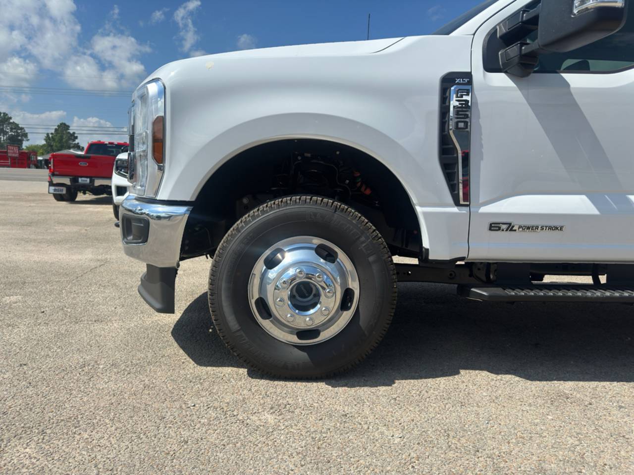2026 Ford F-350 Super Duty XLT - Photo 12