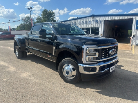 2026 Ford Super Duty F-350 DRW LARIAT