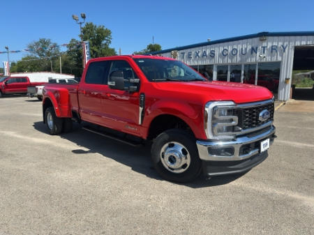 2026 Ford Super Duty F-350 DRW LARIAT