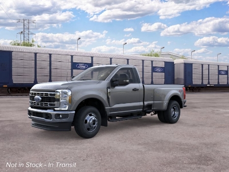 2026 Ford Super Duty F-350 DRW XLT