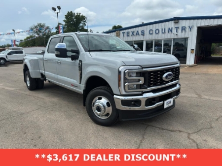 2026 Ford Super Duty F-350 DRW LARIAT