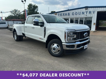 2026 Ford Super Duty F-350 DRW LARIAT