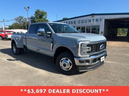 2026 Ford Super Duty F-350 DRW LARIAT