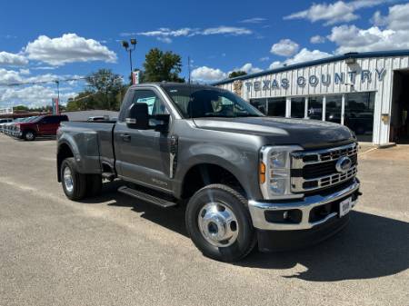 2026 Ford Super Duty F-350 DRW XLT