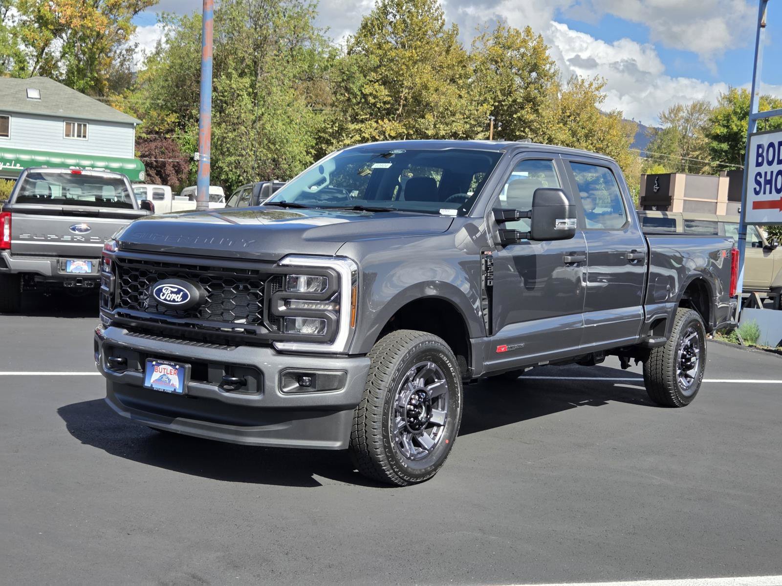 New 2027 Ford Super Duty F-350 SRW XL