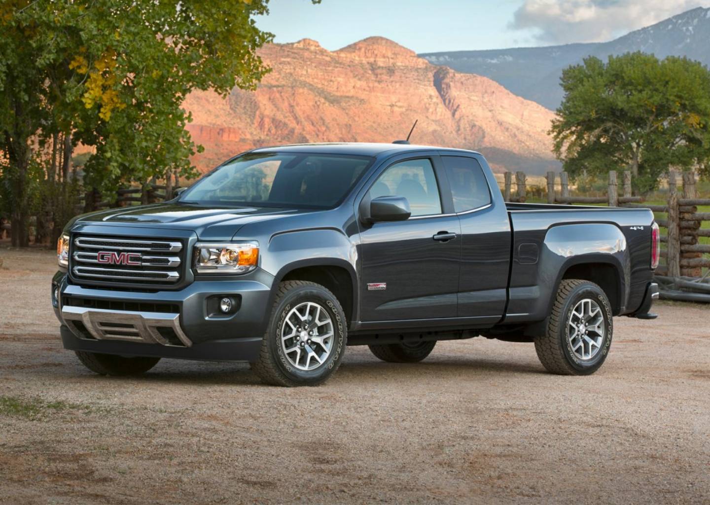 2016 GMC Canyon SLT's photo
