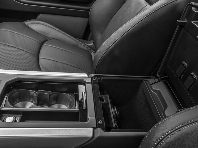 2017 Land Rover Range Rover Evoque SE photo 14