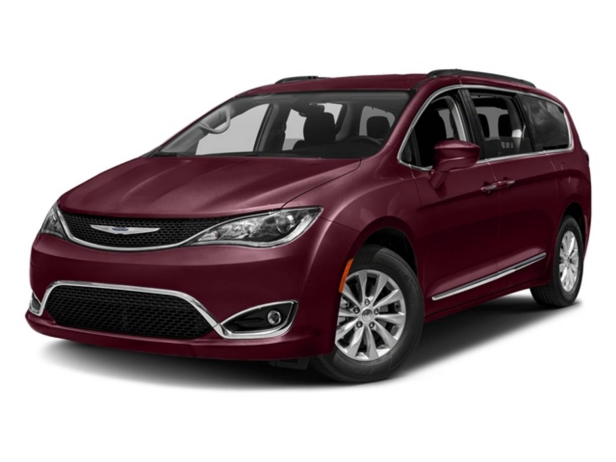 2017 Chrysler Pacifica Touring-L's photo