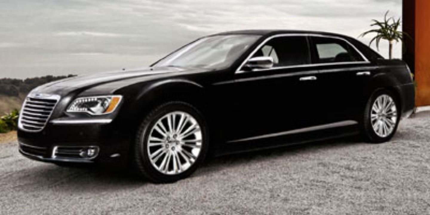 2011 Chrysler 300 C's photo