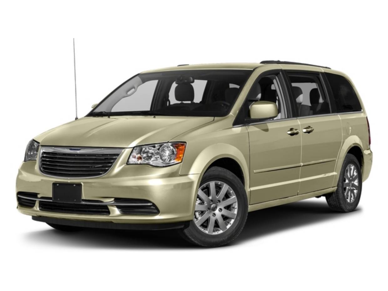 2016 Chrysler Town & Country Touring's photo
